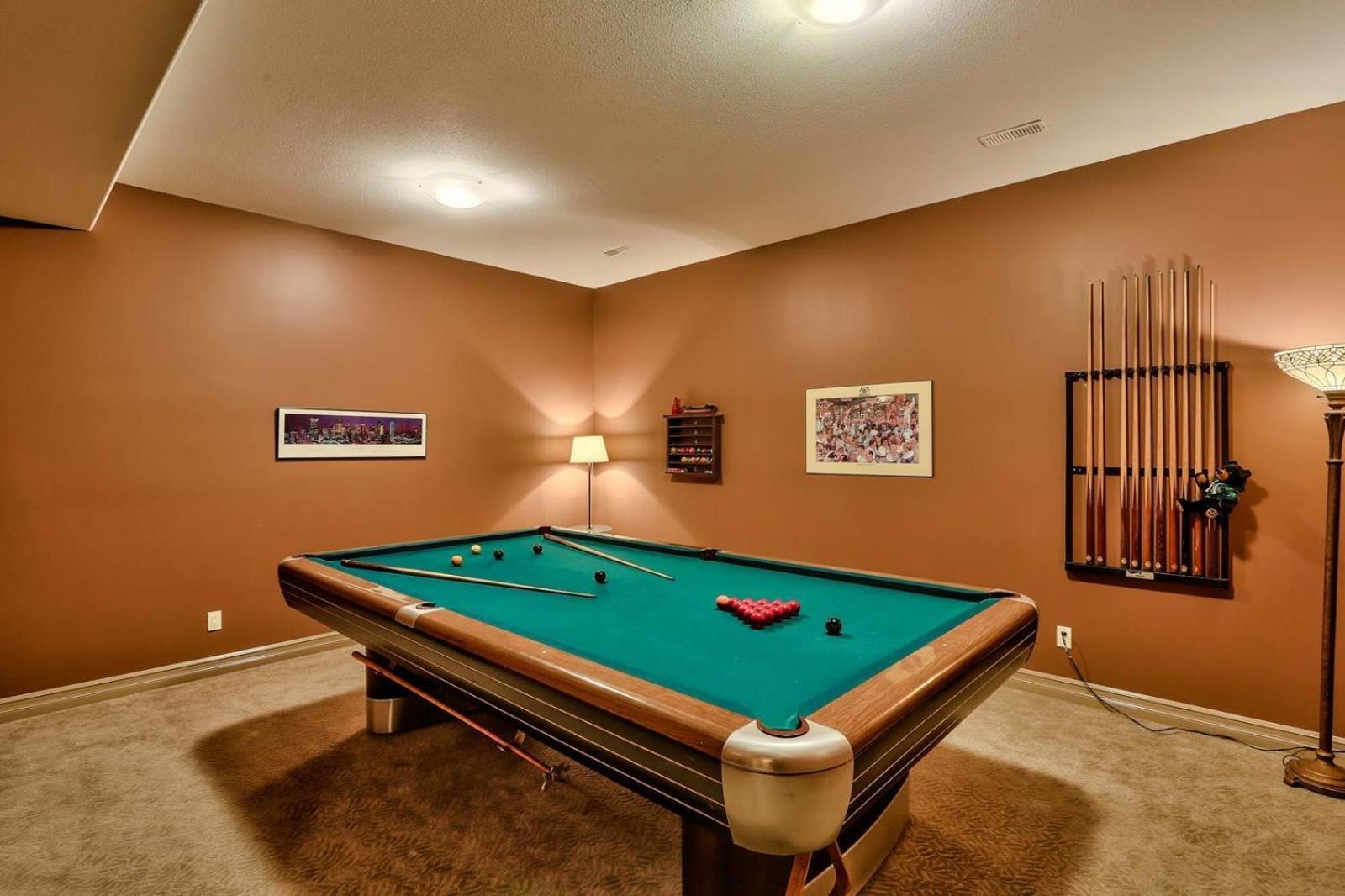 Soleil Chalet By Bear Country Sun Peaks Pokoj fotografie