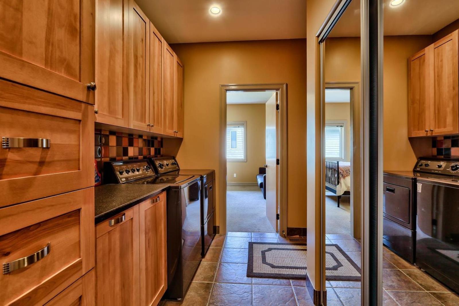 Soleil Chalet By Bear Country Sun Peaks Pokoj fotografie